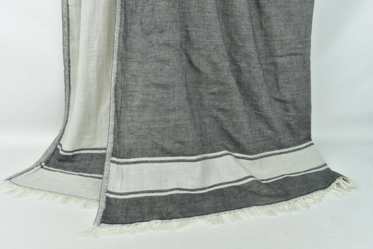 Tagesdecke Wohndeko Schwarz Gestreifte Kuscheldecke, 152x180 cm