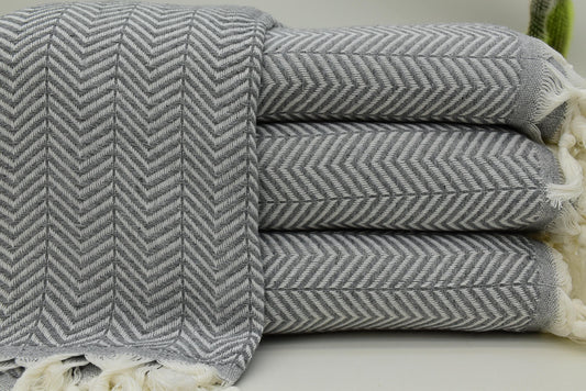 Dunkelgraue türkische Decke, Zickzack-Musterung türkische Decke, 200x230cm Tagesdecke, Bettüberwurf, Graues Strandtuch 200x230cm Decke Bct-Arrw-Pk