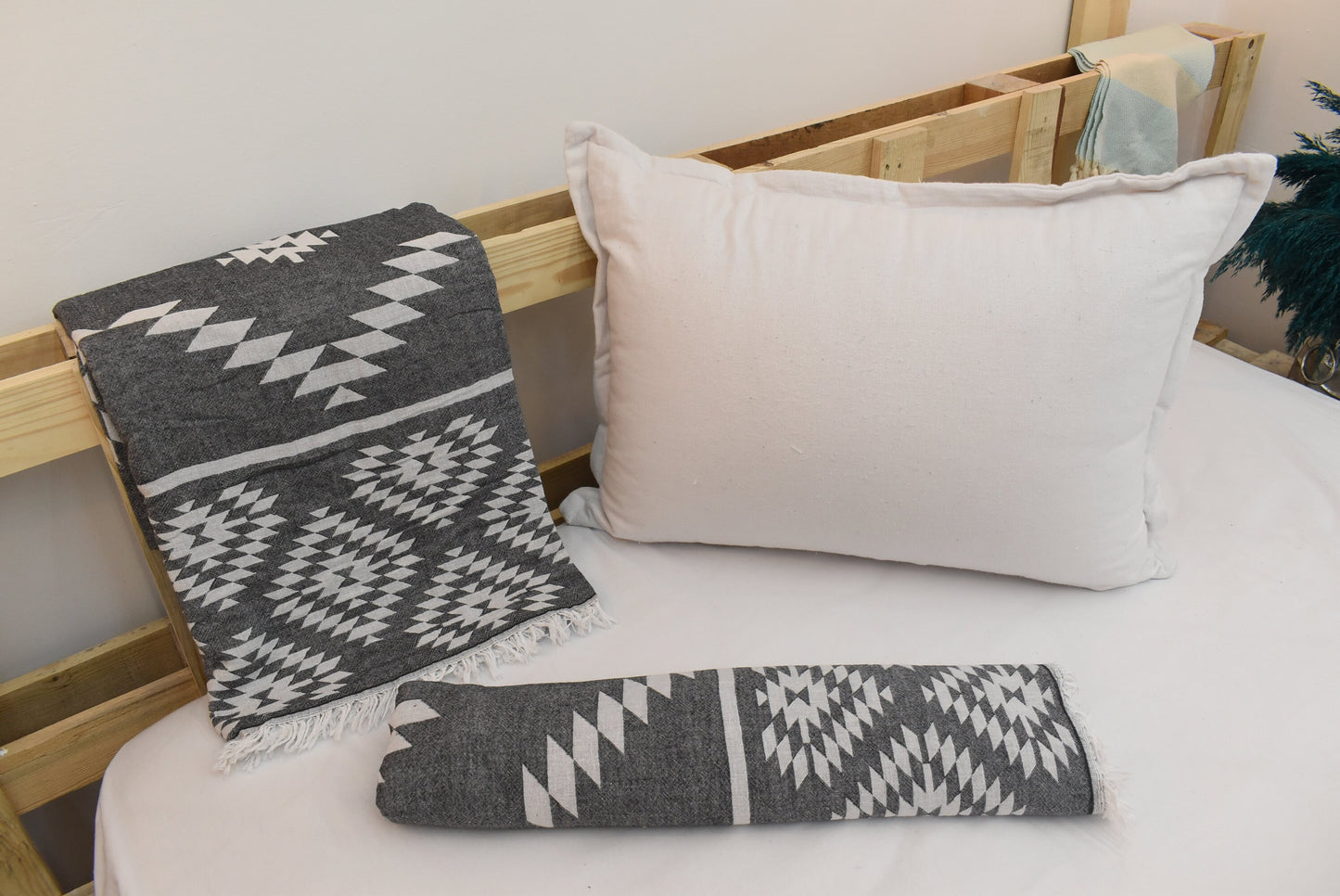 Beach Picnic Blanket, Black Blanket, Throw Blanket, 150x210 cm-60x82 inches, Beach Blanket, Kilim Design Blanket, Picnic Blanket Bll-Klm-Pk