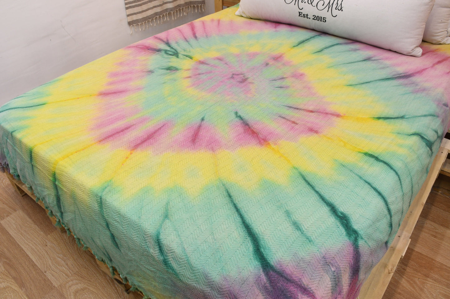 Tie Dye Colorful Bed cover, Sofa Blanket, 66"x82", Turkish Cotton Blanket, Beach Blanket, Batik Blanket, Yoga Blanket Bct-TslmArrw-Pk