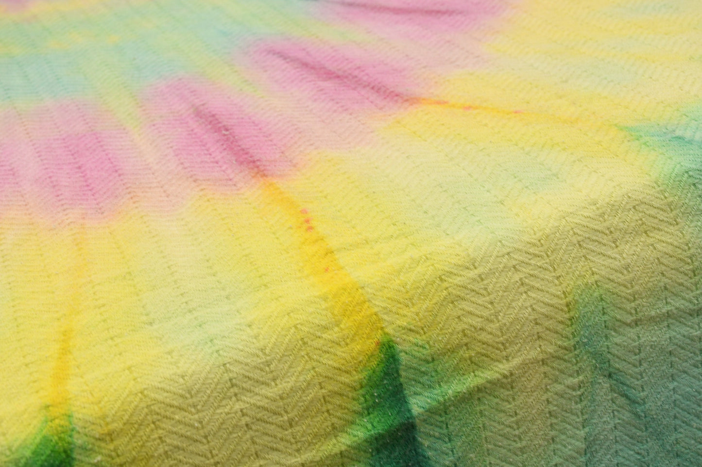 Tie Dye Colorful Bed cover, Sofa Blanket, 66"x82", Turkish Cotton Blanket, Beach Blanket, Batik Blanket, Yoga Blanket Bct-TslmArrw-Pk