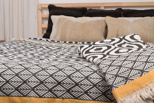 Türkische Überwurfdecke, Schwarz-Senf-Überwurf, Überwurfdecke mit Rautenmuster, 127x170 cm Designer-Tagesdecke, Deko-Überwurf, warme Decke